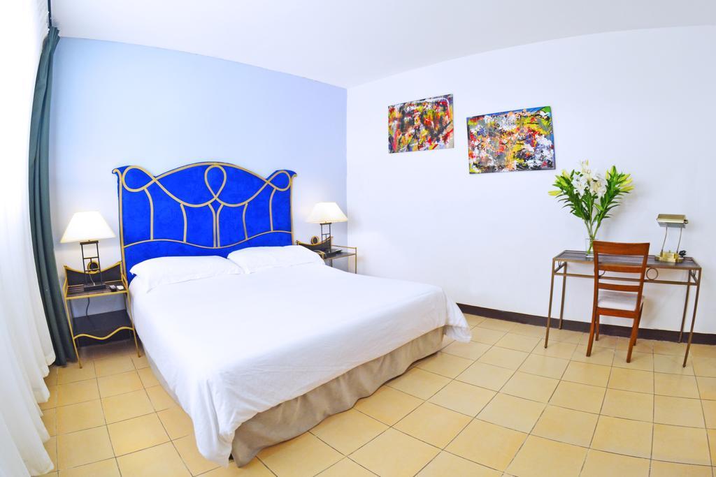 Hotel Angel Azul มานากัว ภายนอก รูปภาพ